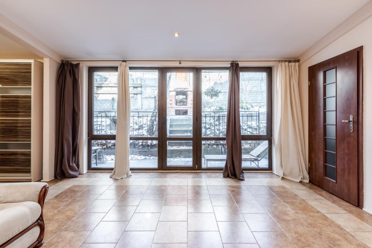 Mangal And Terrace In Center Apartment Lviv Exterior foto