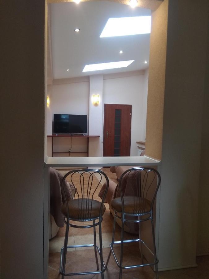 Mangal And Terrace In Center Apartment Lviv Exterior foto